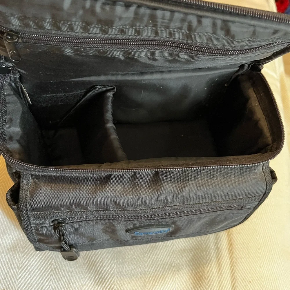 Samsonite Black Camera Case (no shoulder strap). Model #806